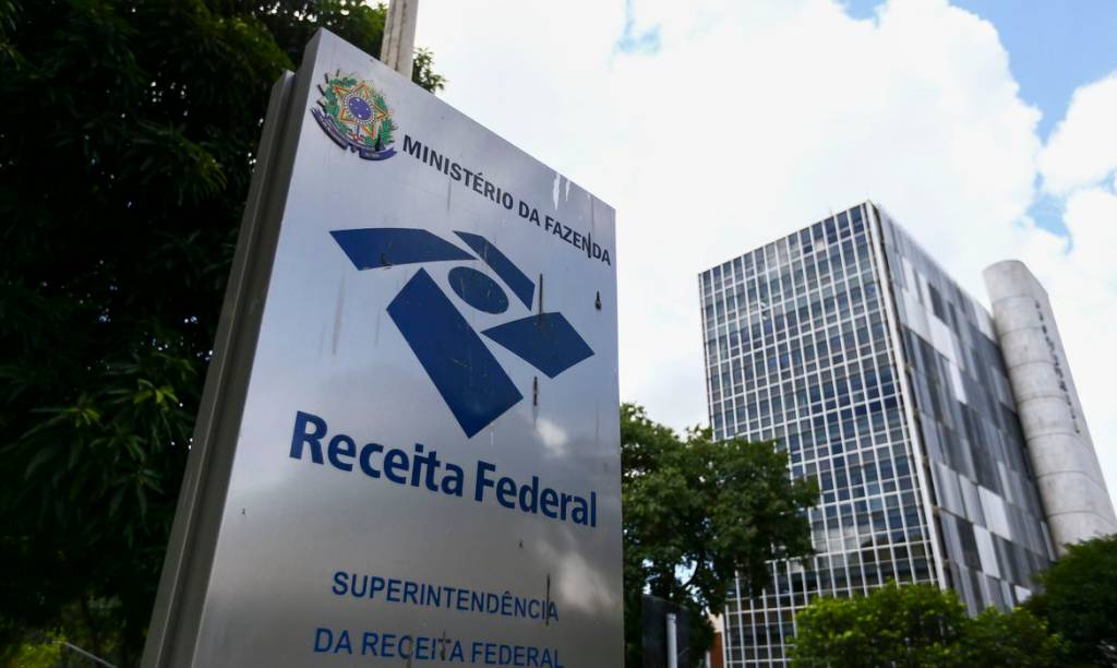 Receita Federal libera consulta para 3º lote da restituição do IR