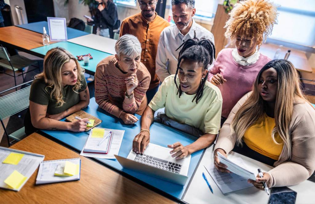 Líderes: por que nem participativo e nem centralizador?