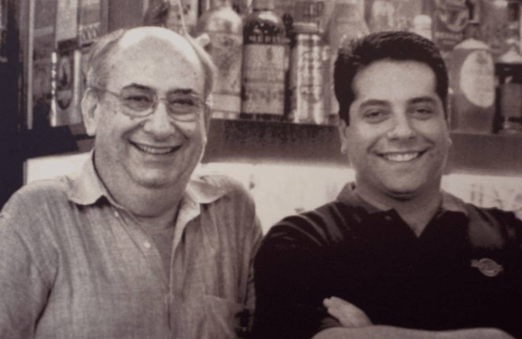 Dia dos Pais: o legado de família que mantém viva a pizzaria mais antiga do Brasil