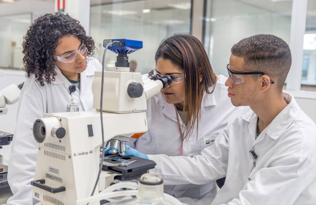 Petrobras oferece vagas de Jovem Aprendiz em 13 estados e DF